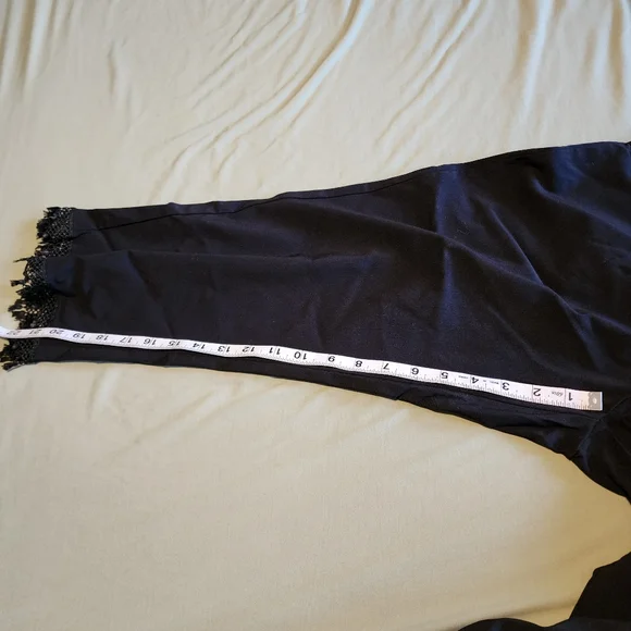 Avenue sz 18 Super Stretch lace capri pants - Picture 6 of 6